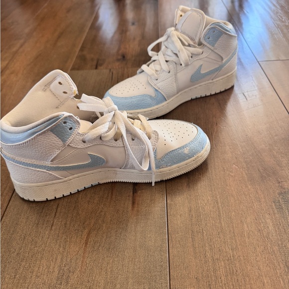 Jordan 1’s Hand Painted White and Blue Sneakers - Picture 3 of 8